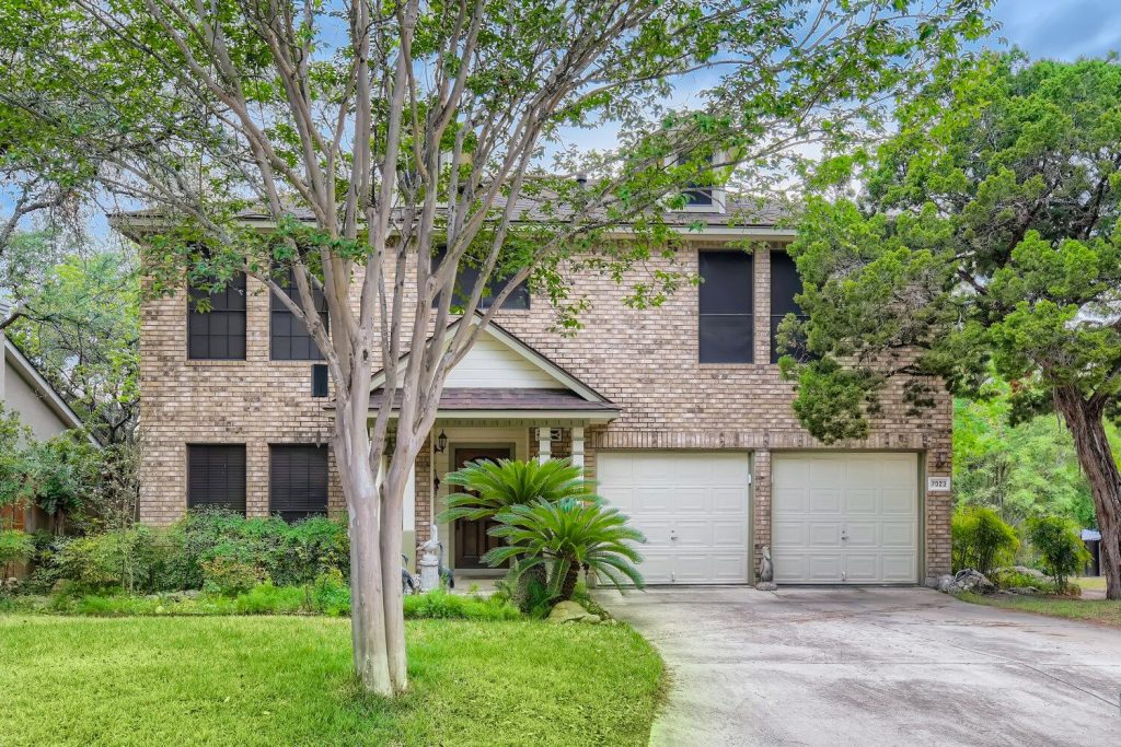 Crownridge Neighborhood